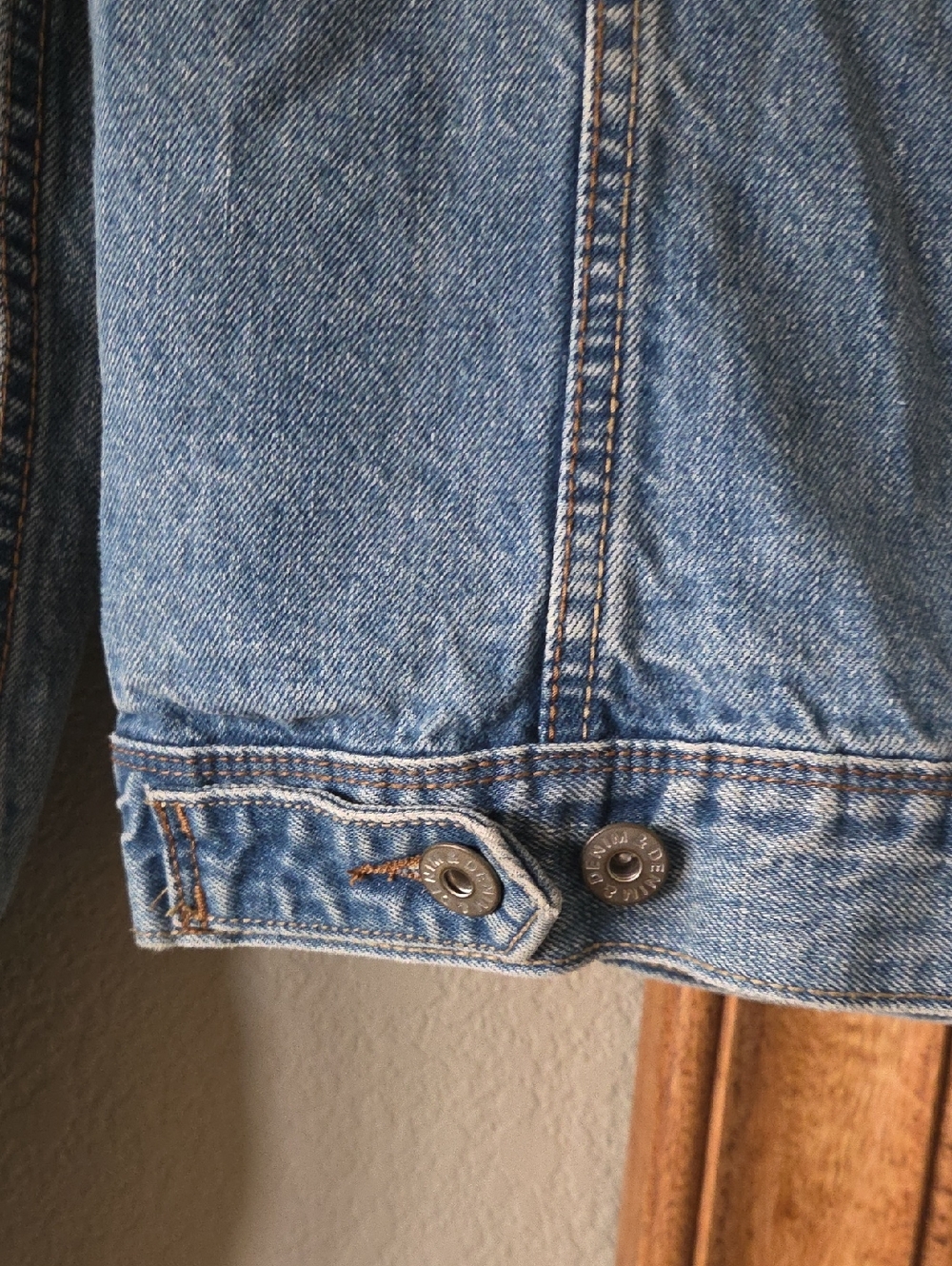 H&M Classic Denim Jacket - Blue - Picture 9 of 10